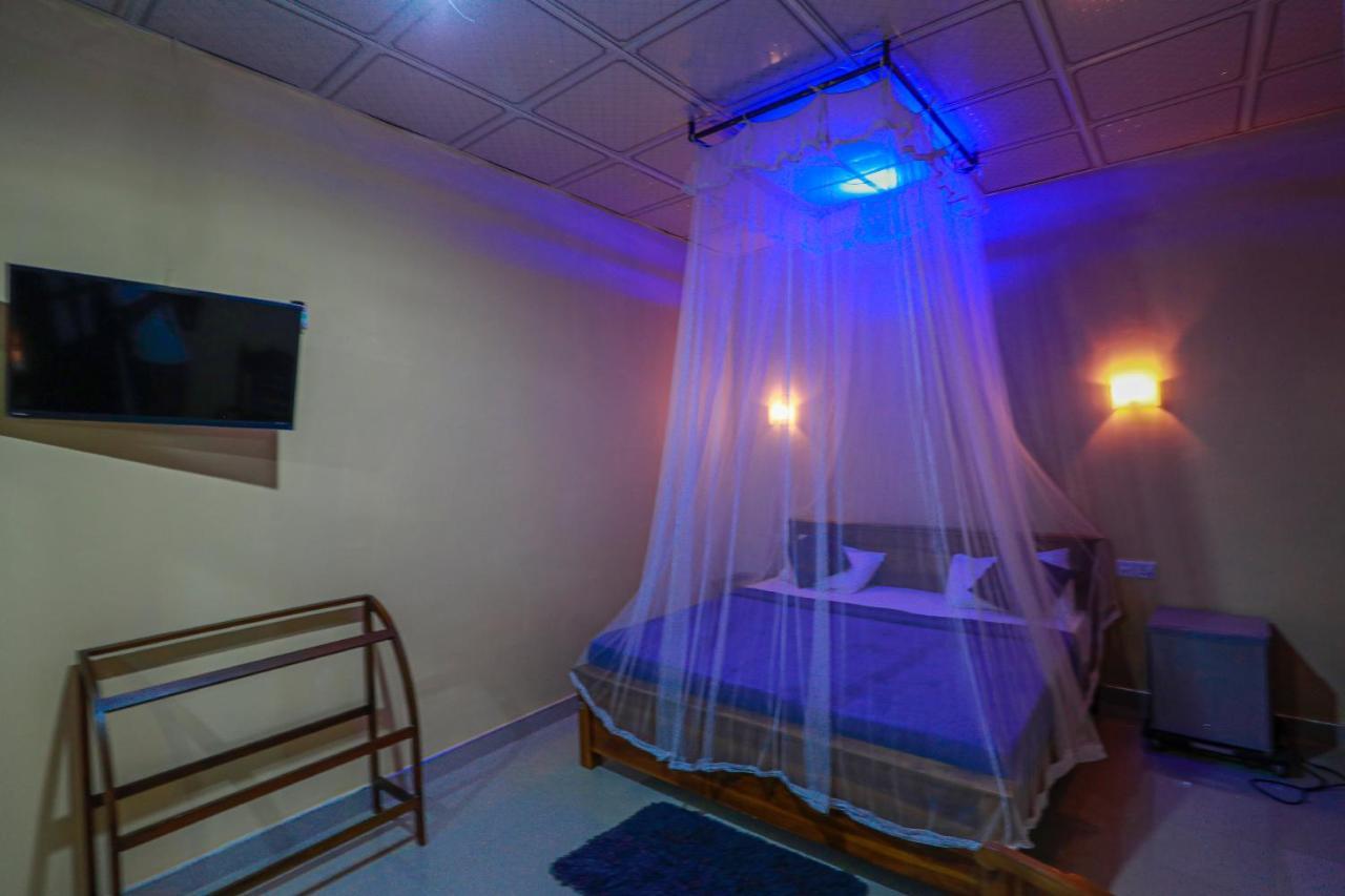 Bed and Breakfast Zircon Элла Экстерьер фото