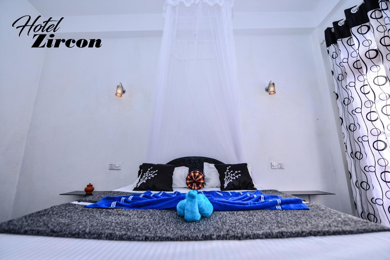 Bed and Breakfast Zircon Элла Экстерьер фото